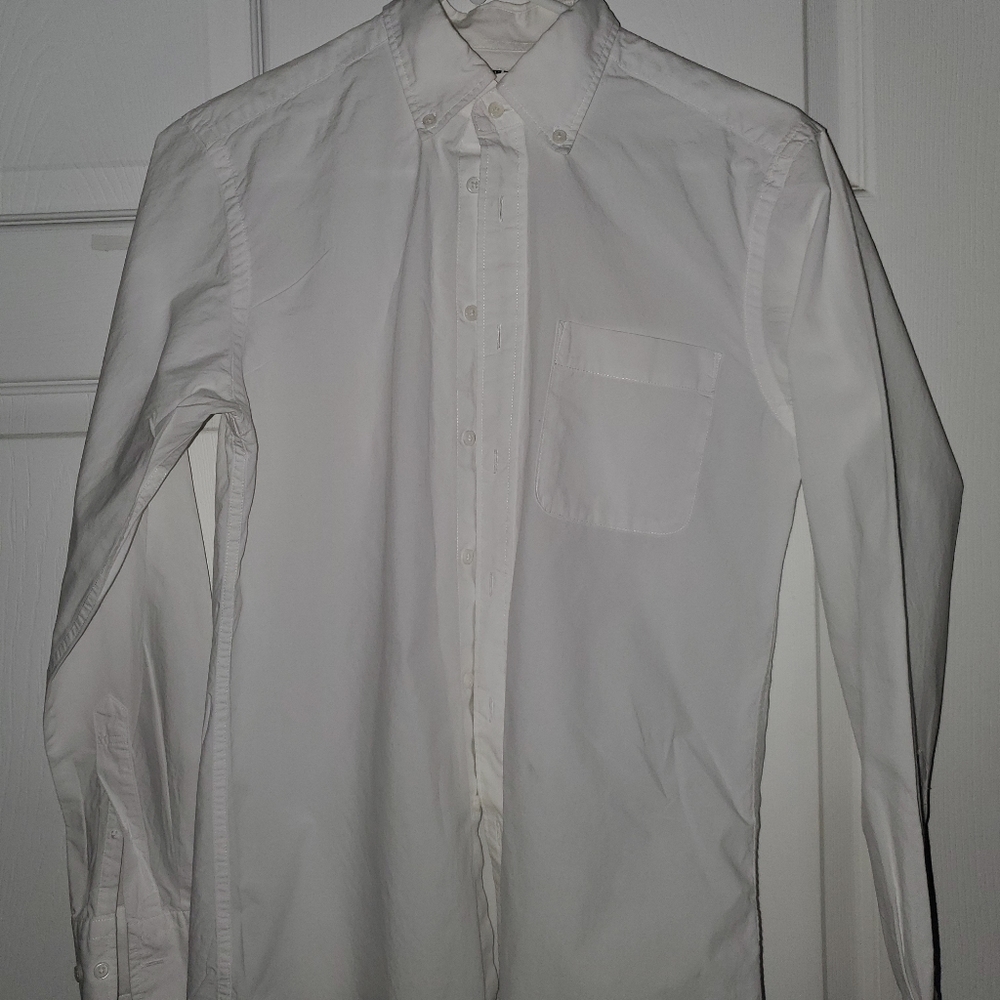 LIKE NEW Uniqle White Button Down Shirt XS